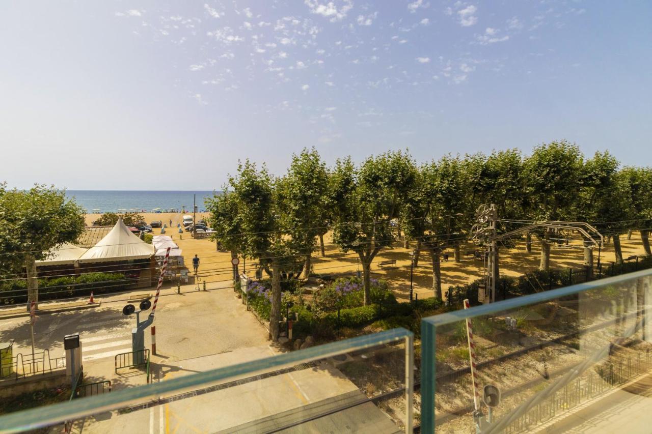 Vivalidays Apartour - Calella Bagian luar foto