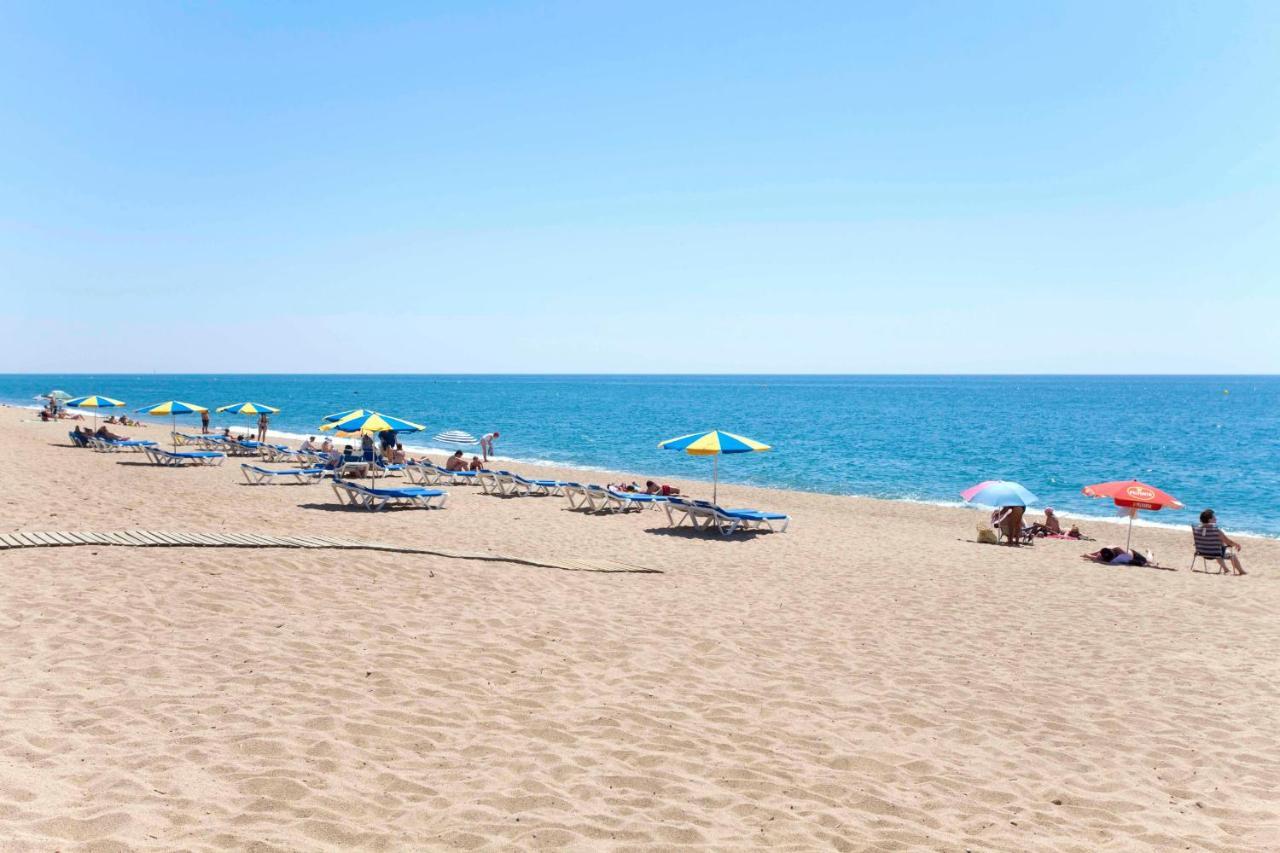 Vivalidays Apartour - Calella Bagian luar foto