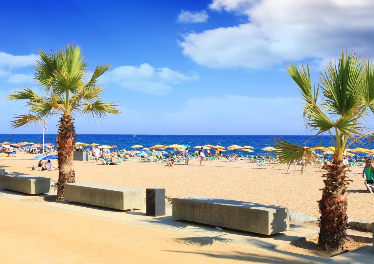Vivalidays Apartour - Calella Bagian luar foto